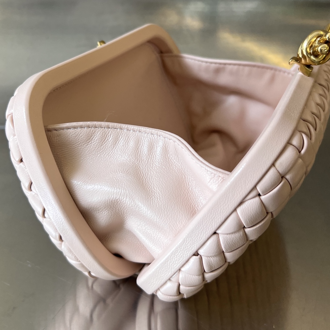 Knot Padded Intreccio Leather Clutch Nude Pink